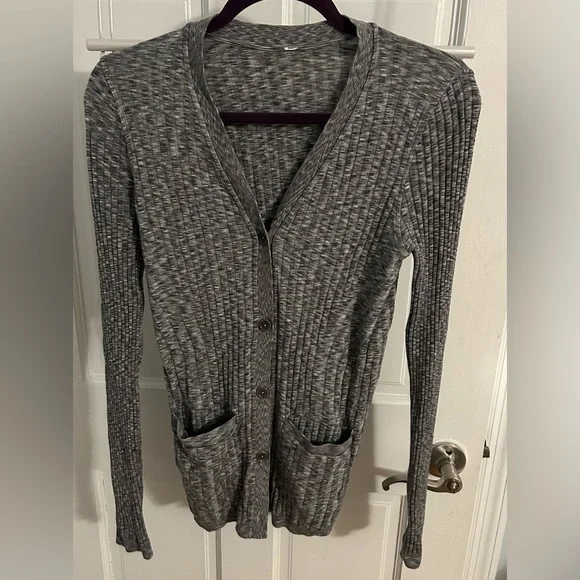Athleta Gray Heathered Buttoned Cardigan and Ribbed Camisole Set - Picture 2 of 8